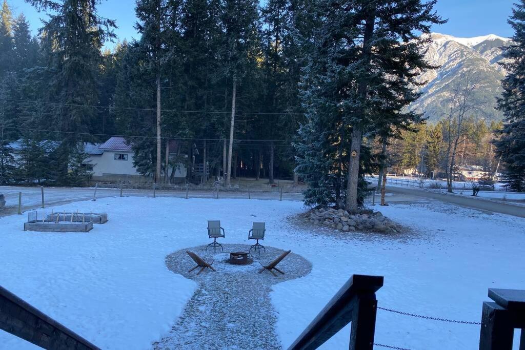 Gudjonson Getaway - 2 Bed 2 Bath Cabin 골든 외부 사진