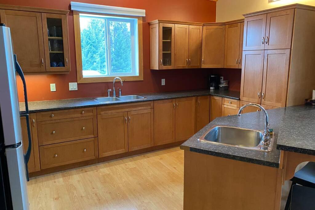 Gudjonson Getaway - 2 Bed 2 Bath Cabin 골든 외부 사진